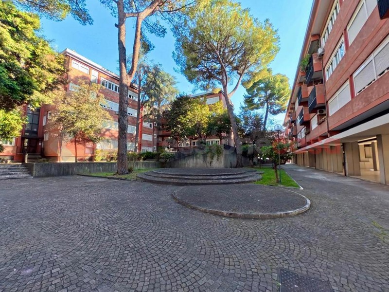 Trilocale in Vendita a Roma, 395'000&euro;, 108 m²