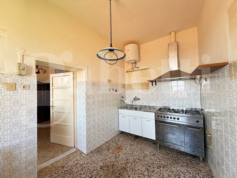 Quadrilocale in Vendita a Imperia, 145'000&euro;, 90 m²