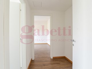 Bilocale in Vendita a Mariano Comense, 128'000&euro;, 65 m²