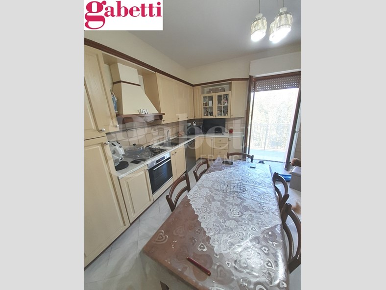 Appartamento in Vendita a Poggibonsi, 148'000&euro;, 106 m²