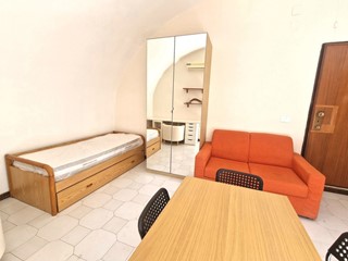 Monolocale in Affitto a Napoli, 450&euro;, 32 m², arredato