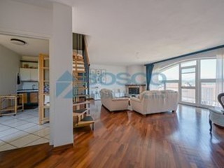 Appartamento in Vendita a La Spezia, zona Ovest, 370'000&euro;, 162 m², con Box