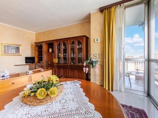 Quadrilocale in Vendita a Sesto San Giovanni, 369'000&euro;, 130 m², arredato