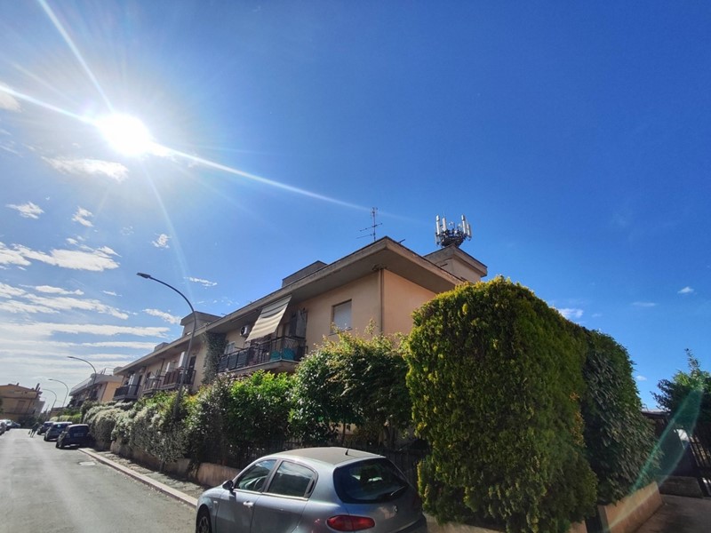 Bilocale in Vendita a Tivoli, zona Bagni Di Tivoli, 85'000&euro;, 45 m²