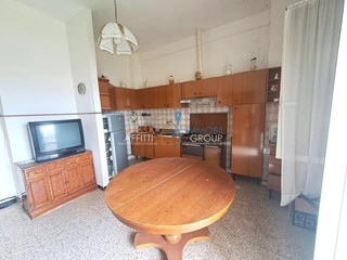 Quadrilocale in Vendita a Massa, 150'000&euro;, 90 m²