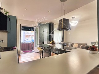 Quadrilocale in Vendita a Savona, zona Santa Rita, 230'000&euro;, 85 m², arredato
