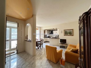 Quadrilocale in Vendita a Rosignano Marittimo, zona Vada, 290'000&euro;, 90 m², arredato, con Box