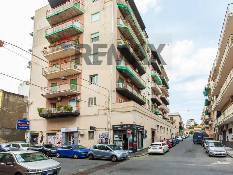 Trilocale in Vendita a Catania, 135'000&euro;, 92 m²