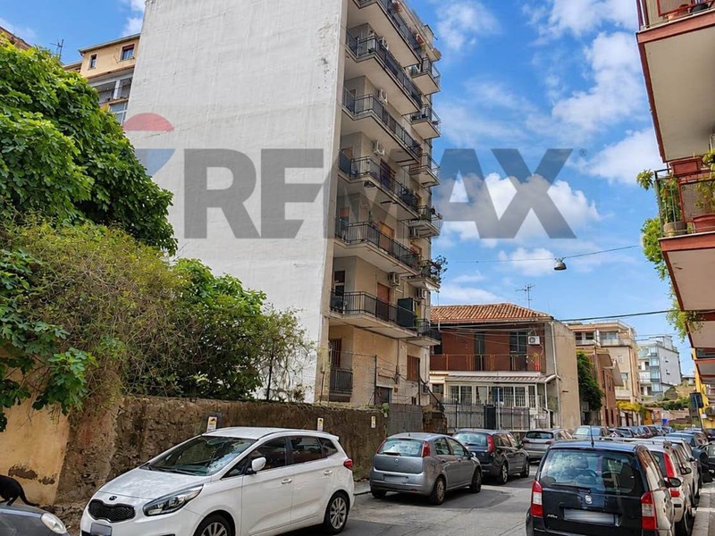 Trilocale in Vendita a Catania, 84'000&euro;, 75 m²