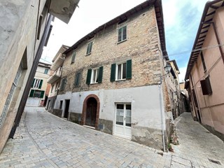 Quadrilocale in Vendita a Marsciano, 48'000&euro;, 100 m²