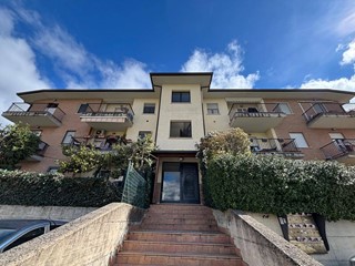 Trilocale in Vendita a Collazzone, 88'000&euro;, 70 m²