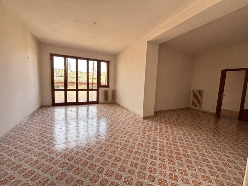 Quadrilocale in Vendita a Marsciano, 85'000&euro;, 130 m²