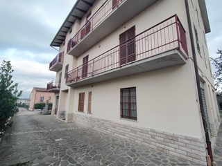 Appartamento in Vendita a Marsciano, 135'000&euro;, 140 m²