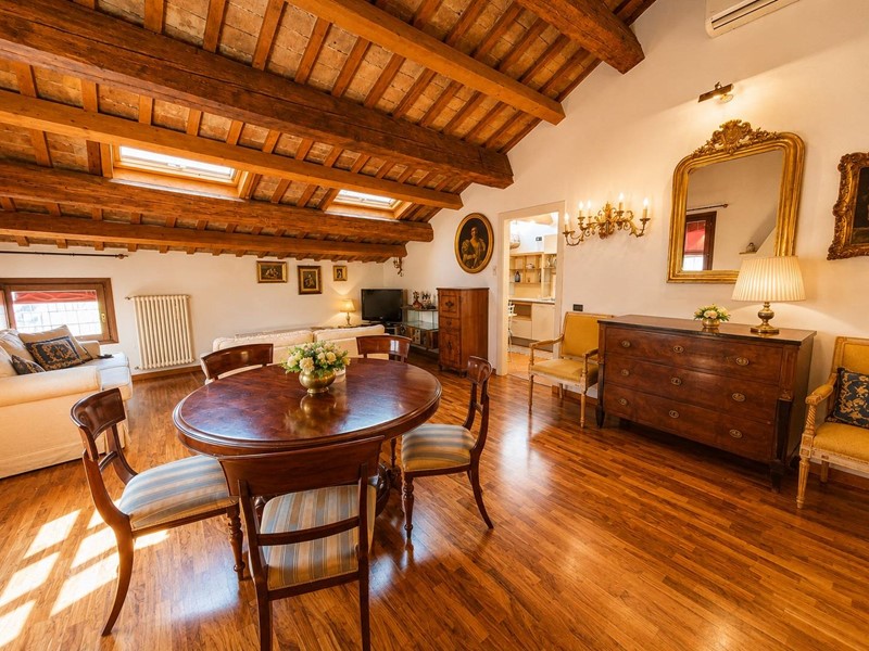 Quadrilocale in Affitto a Ferrara, 900&euro;, 130 m²