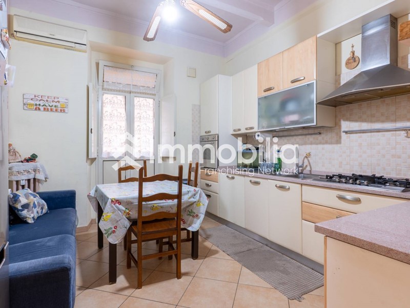 Trilocale in Vendita a Torino, 99'000&euro;, 70 m²