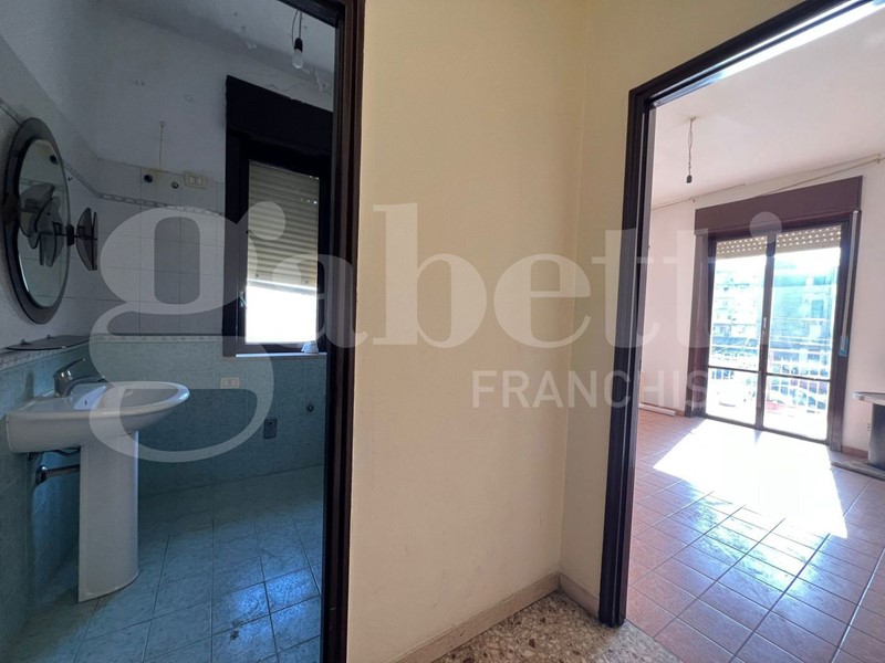 Appartamento in Vendita a Siracusa, 92'000&euro;, 137 m²