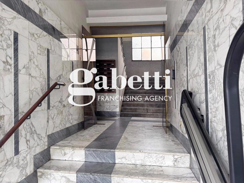 Trilocale in Vendita a Roma, 299'000&euro;, 94 m²