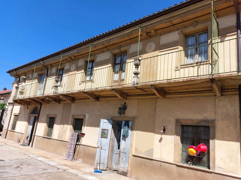 Appartamento in Vendita a Piossasco, 295'000&euro;, 250 m²