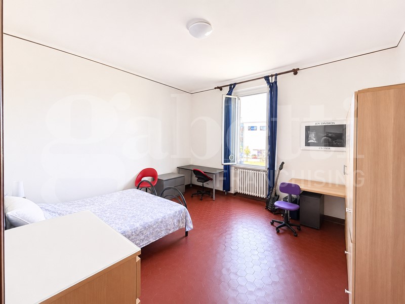Quadrilocale in Vendita a Bologna, 250'000&euro;, 94 m², arredato