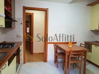 Trilocale in Affitto a Catanzaro, zona Lido Corso, 1'700&euro;, 85 m², arredato