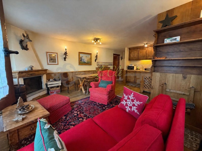 Quadrilocale in Vendita a Courmayeur, zona La Saxe, 60 m², arredato, con Box