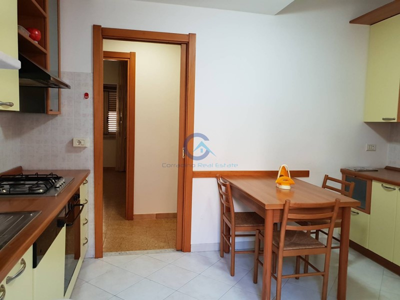 Trilocale in Affitto a Catanzaro, zona Lido Corso, 1'700&euro;, 85 m², arredato