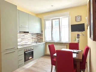 Quadrilocale in Vendita a Camaiore, zona Lido di Camaiore, 380'000&euro;, 50 m², arredato