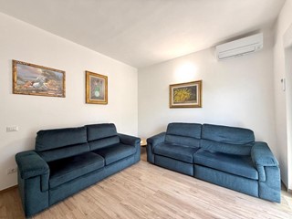 Quadrilocale in Vendita a Camaiore, zona Lido di Camaiore, 380'000&euro;, 55 m², arredato