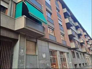 Appartamento in Vendita a Torino, 293'250&euro;, 148 m²