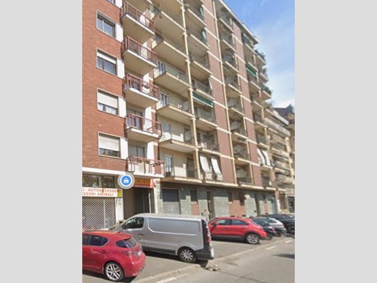 Bilocale in Vendita a Torino, 33'000&euro;, 64 m²