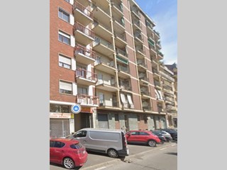 Bilocale in Vendita a Torino, 33'000&euro;, 64 m²