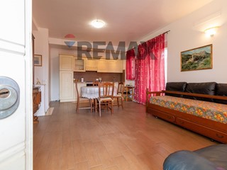 Trilocale in Vendita a Roma, 260'000&euro;, 110 m²