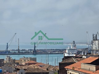 Trilocale in Affitto a Catania, 700&euro;, 104 m²