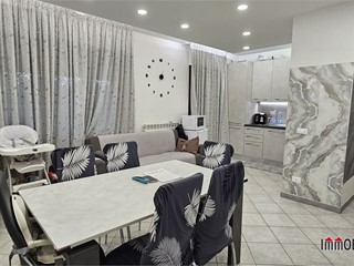 Trilocale in Vendita a Colle di Val D'Elsa, 195'000&euro;, 75 m²