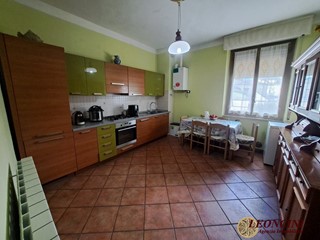 Quadrilocale in Vendita a Villafranca in Lunigiana, 60'000&euro;, 95 m²