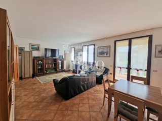 Appartamento in Vendita a Campi Bisenzio, 420'000&euro;, 120 m², con Box