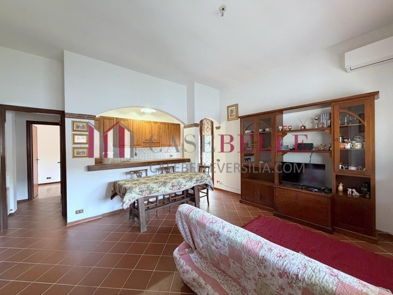 Quadrilocale in Vendita a Camaiore, 235'000&euro;, 100 m²