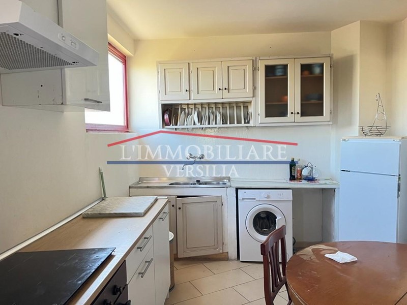 Trilocale in Vendita a Massa, zona Marina di Massa, 100'000&euro;, 65 m², arredato