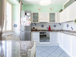 Appartamento in Vendita a Borgo a Mozzano, 144'999&euro;, 165 m²