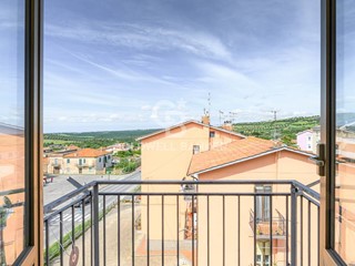 Quadrilocale in Vendita a Monte Romano, 65'000&euro;, 83 m²