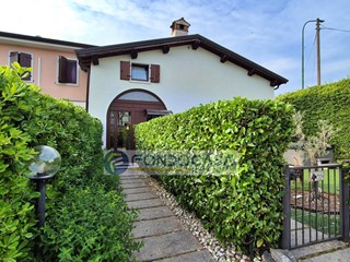 Trilocale in Vendita a Peschiera del Garda, 248'000&euro;, 82 m²