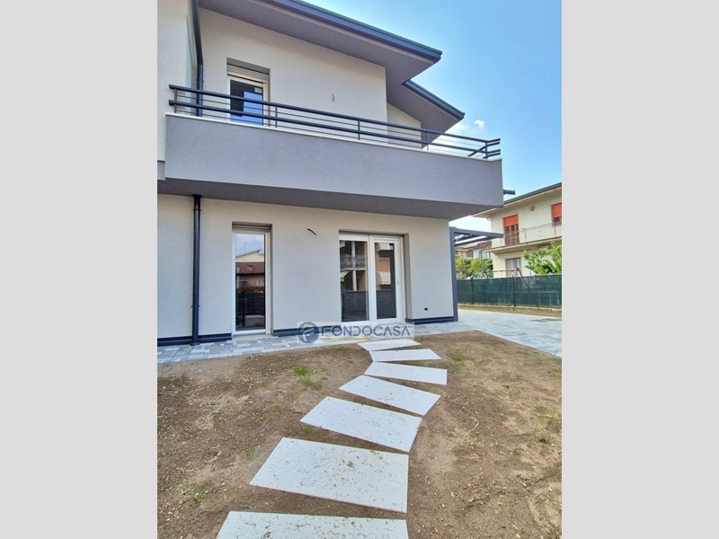 Trilocale in Vendita a Peschiera del Garda, 355'000&euro;, 101 m²