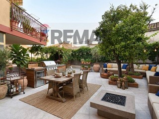 Quadrilocale in Vendita a Acireale, 165'000&euro;, 148 m²