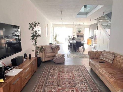 Quadrilocale in Vendita a Mantova, 178 m²