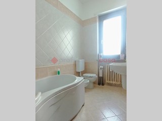 Quadrilocale in Vendita a Pinerolo, 165'000&euro;, 97 m²