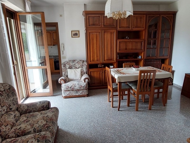 Quadrilocale in Vendita a Forlì, 245'000&euro;, 105 m², con Box