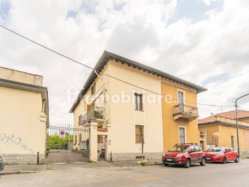 Trilocale in Vendita a Milano, 270'000&euro;, 104 m²