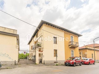 Trilocale in Vendita a Milano, 270'000&euro;, 104 m²