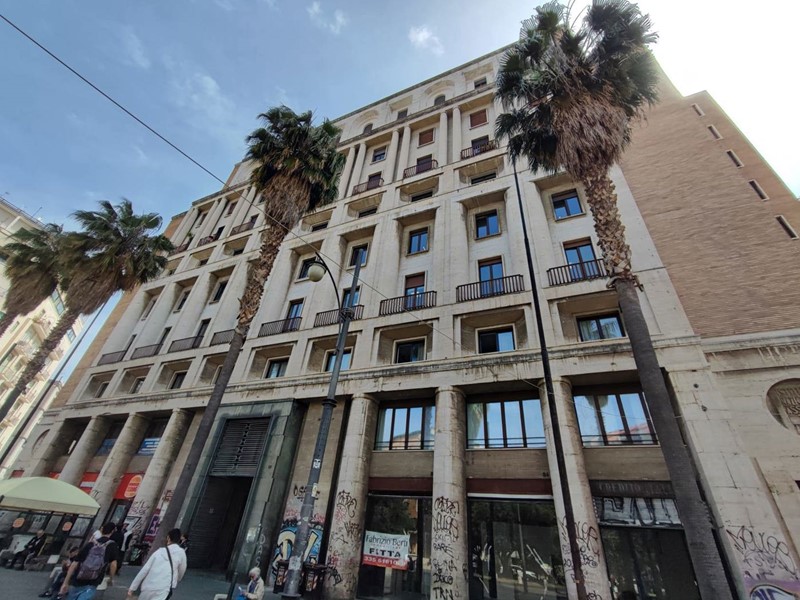 Appartamento in Vendita a Napoli, 890'000&euro;, 174 m²