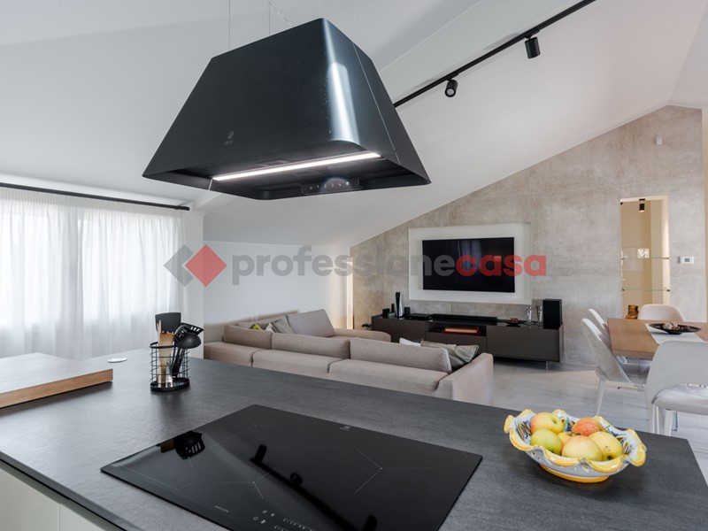 Quadrilocale in Vendita a San Giovanni la Punta, 259'000&euro;, 144 m²